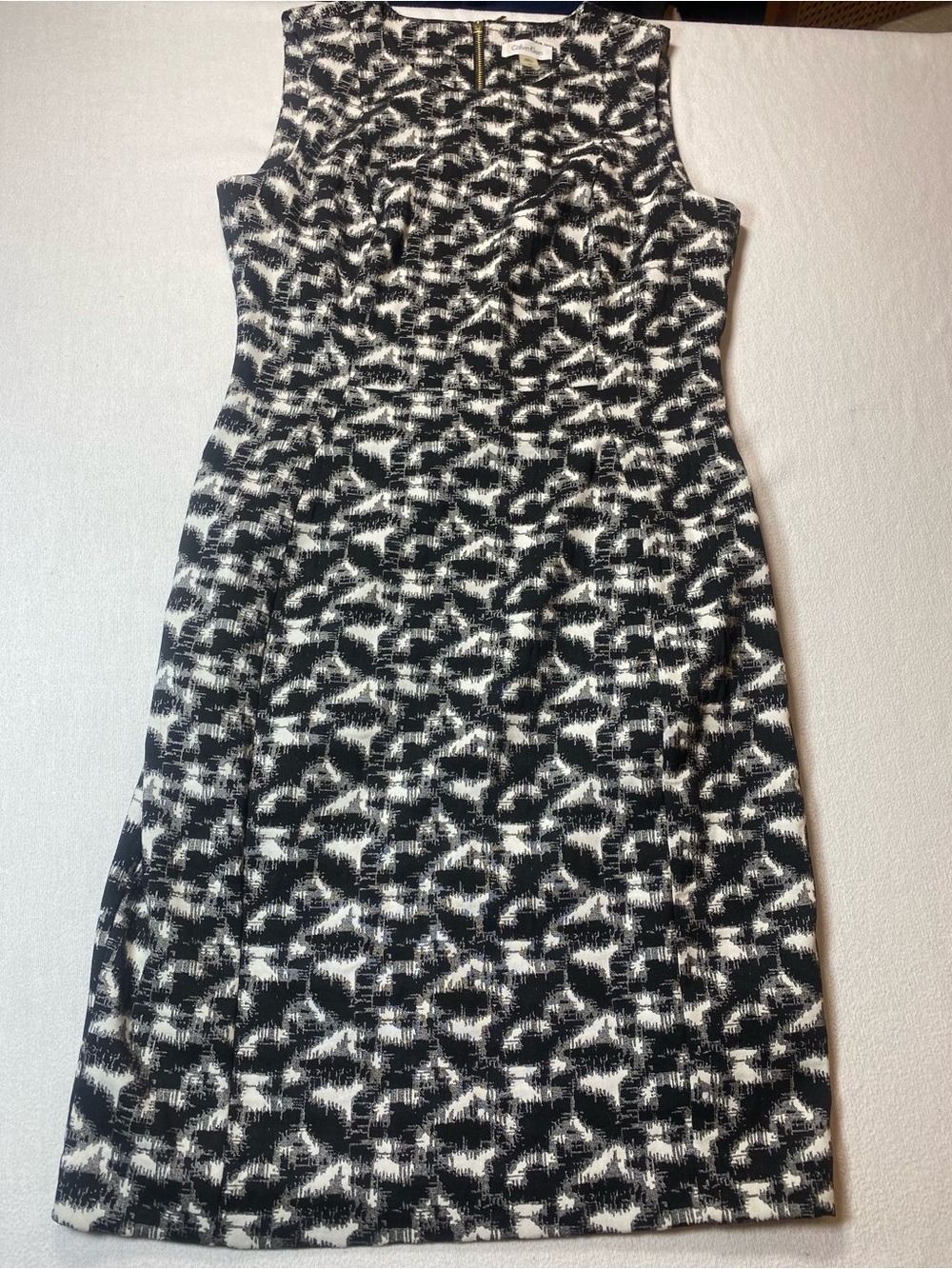 Calvin Klein Black and White Patterned Sleeveless Midi Sheath Dress